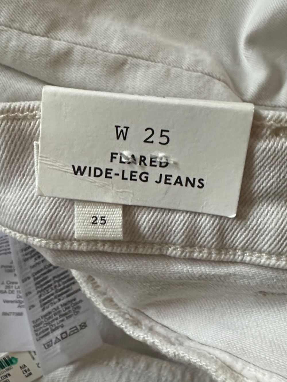 Madewell Flared Wide-Leg Crop Jeans in Vintage Ivory - Picture 11 of 12